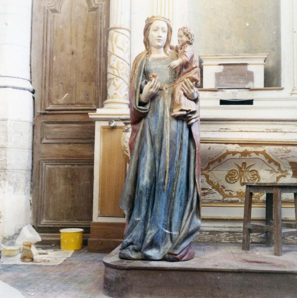 Statue : Vierge à l'Enfant