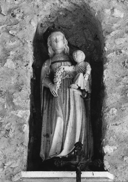 statue : Vierge à l'Enfant