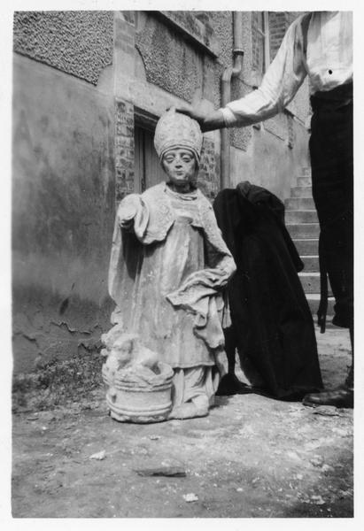 statue : Saint Nicolas, tête restaurée