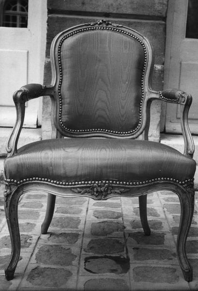 fauteuils style Louis XV - © Ministère de la Culture (France), Médiathèque du patrimoine et de la photographie (objets mobiliers), tous droits réservés