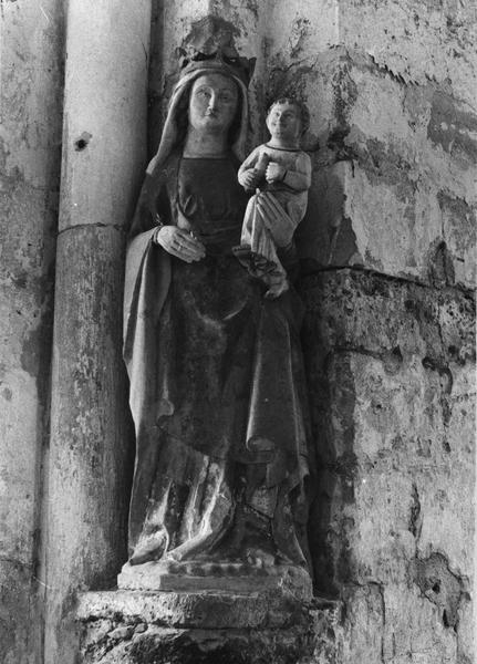 Statue : Vierge à l'Enfant