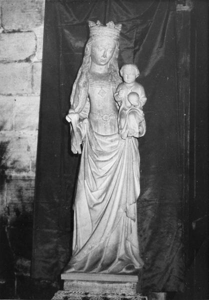 statue : Vierge à l'Enfant