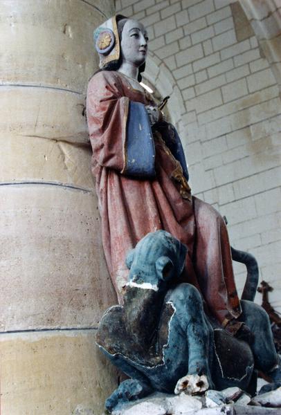 statue : Sainte Marthe, profil gauche