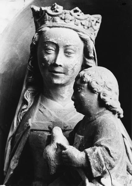 statue : Vierge à l'Enfant, détail du visage