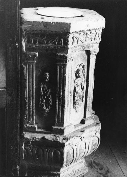 bénitier - © Ministère de la Culture (France), Médiathèque du patrimoine et de la photographie (objets mobiliers), tous droits réservés