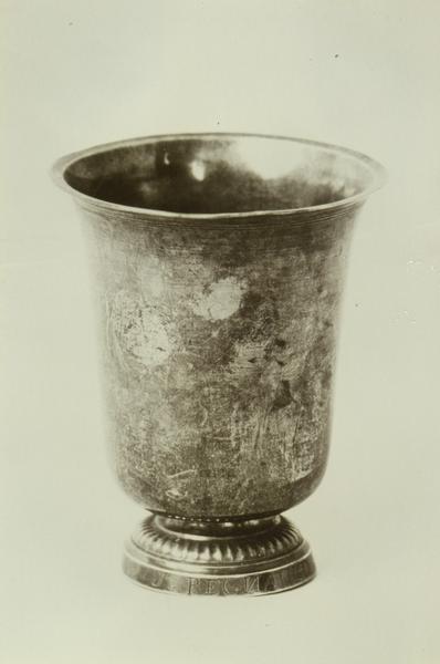 gobelet - © Ministère de la Culture (France), Médiathèque du patrimoine et de la photographie (objets mobiliers), tous droits réservés