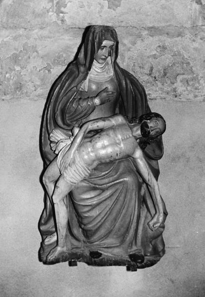groupe sculpté : Vierge de Pitié - © Ministère de la Culture (France), Médiathèque du patrimoine et de la photographie (objets mobiliers), tous droits réservés