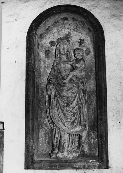 statue : Vierge à l'Enfant