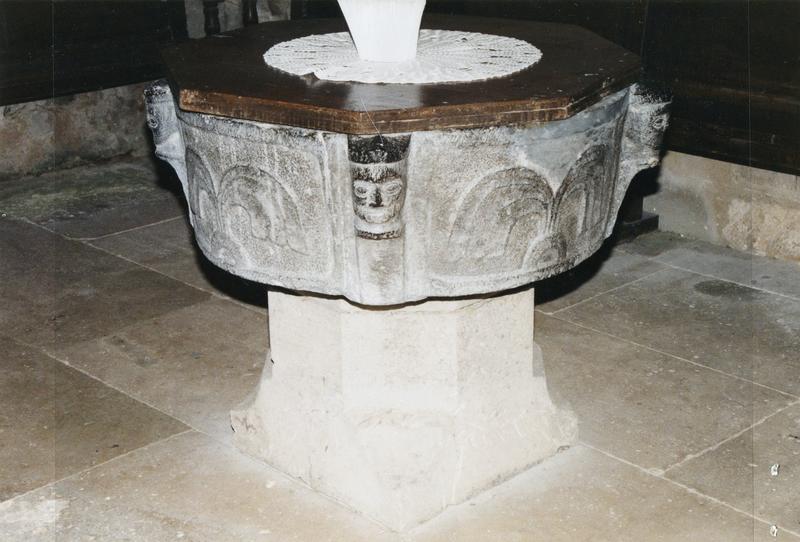 fonts baptismaux