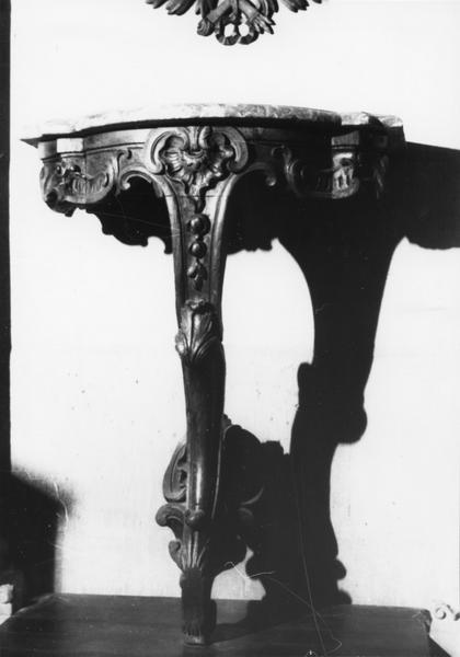console style Louis XV - © Ministère de la Culture (France), Médiathèque du patrimoine et de la photographie (objets mobiliers), tous droits réservés