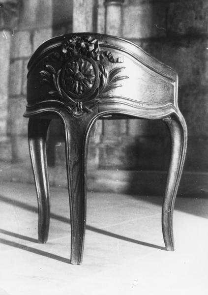 tabouret de chantre - © Ministère de la Culture (France), Médiathèque du patrimoine et de la photographie (objets mobiliers), tous droits réservés