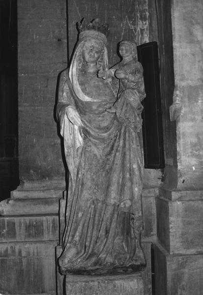 statue : Vierge à l'Enfant