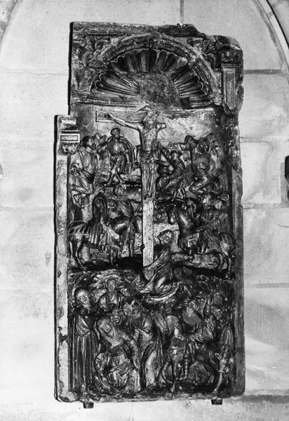 retable, bas-relief : La Crucifixion