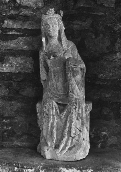 statue : Vierge à l'Enfant assise