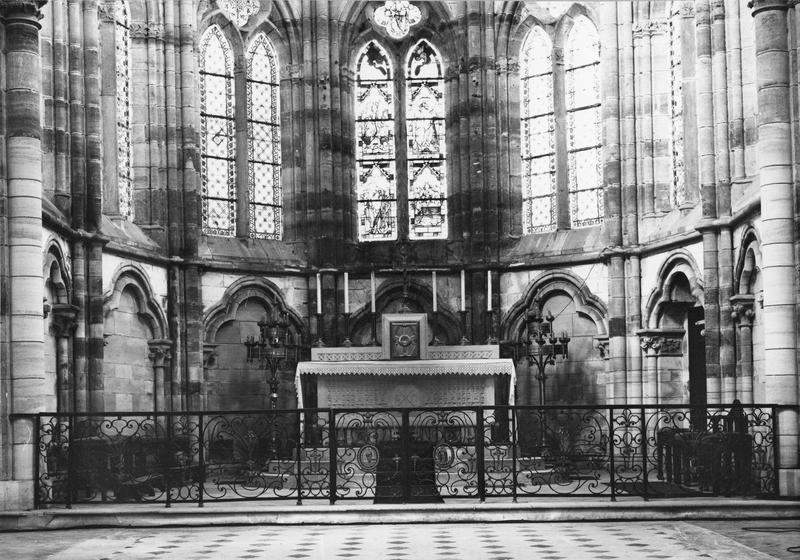 clôture de choeur (grille de communion) - © Ministère de la Culture (France), Médiathèque du patrimoine et de la photographie (objets mobiliers), tous droits réservés