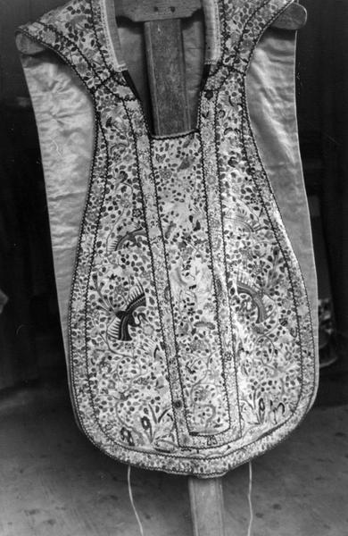 chasuble, avers