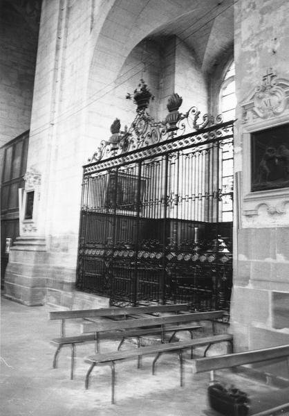 clôture des fonts baptismaux (grille) - © Ministère de la Culture (France), Médiathèque du patrimoine et de la photographie (objets mobiliers), tous droits réservés