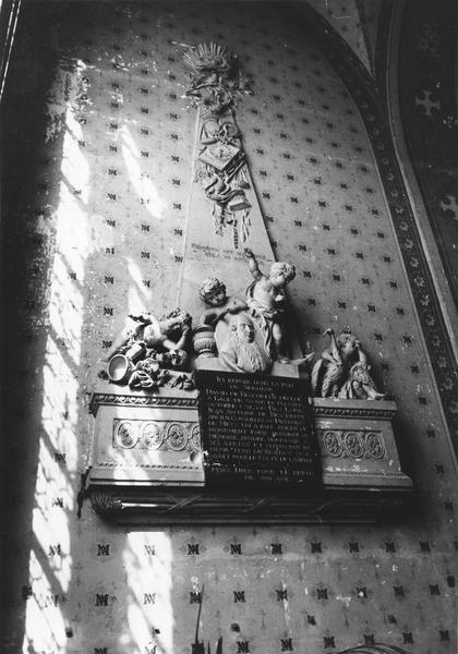 monument funéraire de David de Beschefer - © Ministère de la Culture (France), Médiathèque du patrimoine et de la photographie (objets mobiliers), tous droits réservés