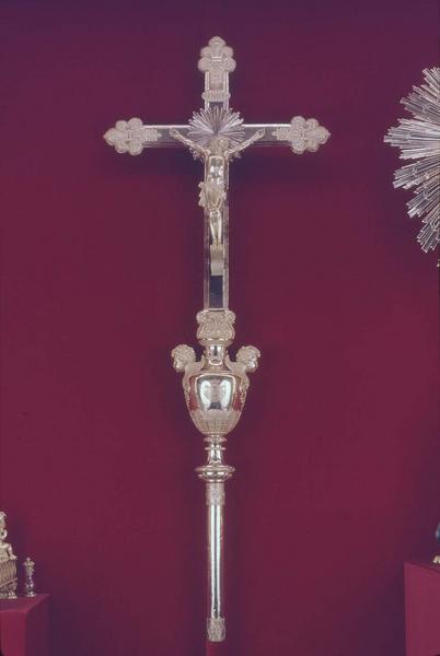 Croix de procession (croix archiépiscopale), hampe de procession (service du sacre de Charles X)