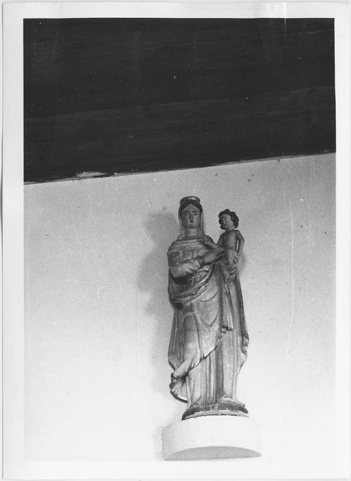 statue : Vierge à l'Enfant