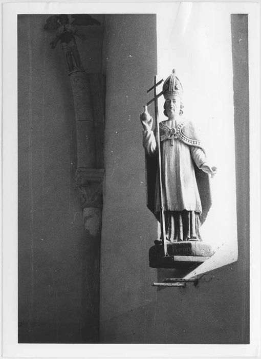 statue : Saint Remi