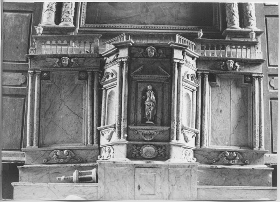 autel (maître-autel) et son retable