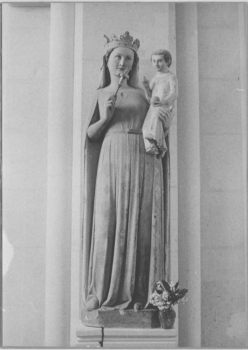 statue : Vierge