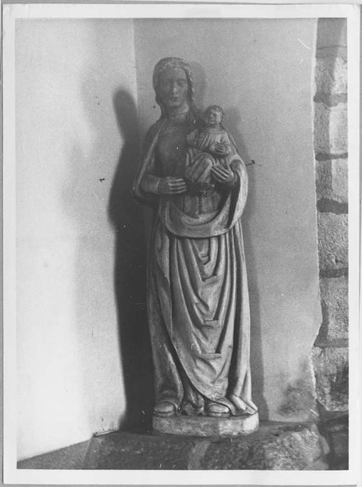 statue : Vierge à l'Enfant