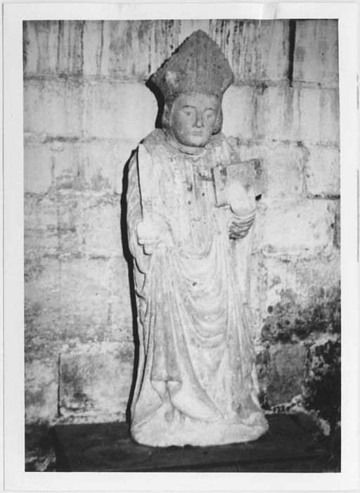 Statue : Saint Denis ?