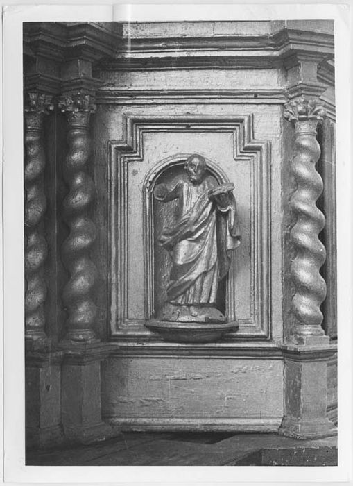 tabernacle et ses statuettes