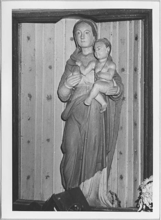statue : Vierge à l'Enfant