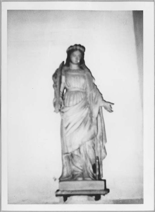 statue : Sainte Catherine