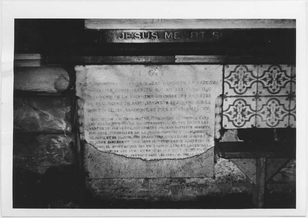 plaque funéraire de J.B. Lerebours, seigneur de Saint-Mard