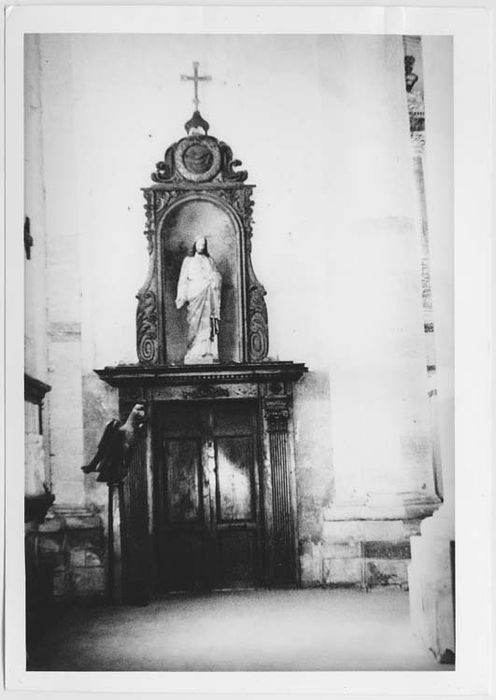 porte et lambris (boiseries)