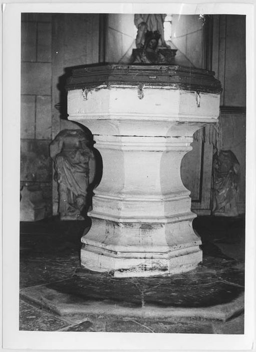 fonts baptismaux - © Ministère de la Culture (France), Médiathèque du patrimoine et de la photographie, diffusion RMN-GP