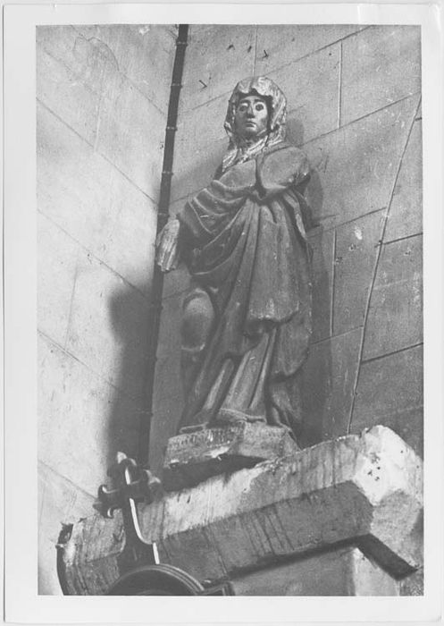 Statue : Vierge