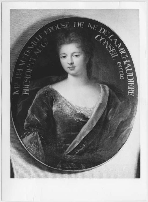 tableau : Portrait de mademoiselle d'Hauteville - © Ministère de la Culture (France), Médiathèque du patrimoine et de la photographie, diffusion RMN-GP