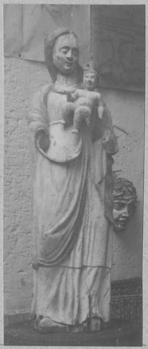 Statue : Vierge à l'Enfant