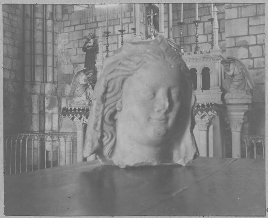 tête : Vierge - © Ministère de la Culture (France), Médiathèque du patrimoine et de la photographie, diffusion GrandPalaisRmn Photo