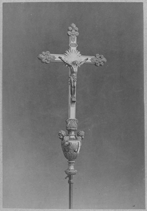 croix de procession (croix archiépiscopale), hampe de procession (service du sacre de Charles X)