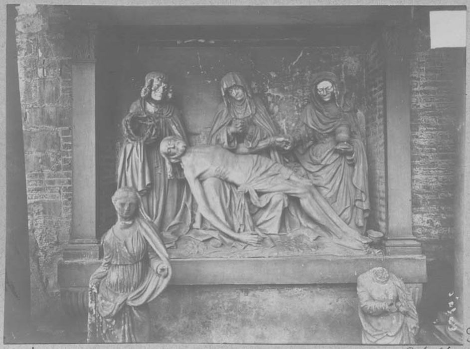 groupe sculpté dite Pietà de Saint-Marcoul : le Christ pleuré par la Vierge, saint Jean et Madeleine