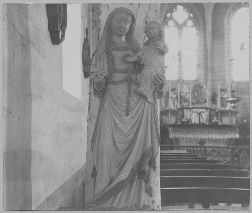 statue : Vierge à l'Enfant