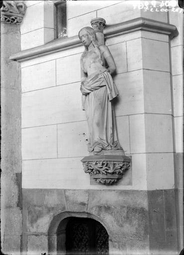 Statue : sainte Christine