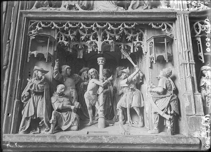 Retable sculpté en bois, Scènes de la vie du Christ : La Flagellation, bois, polychromé et doré, détail