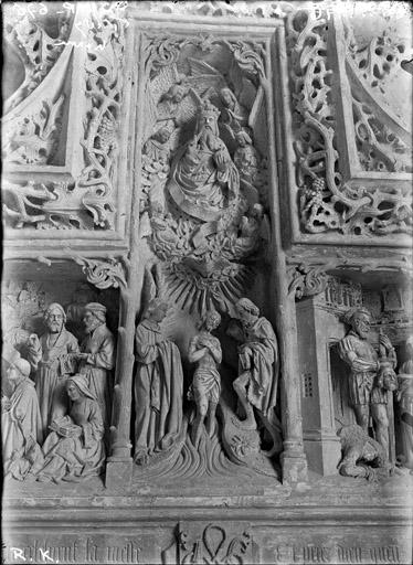 Retable : scène de la vie de Saint-Jean-Baptiste, détail : le baptême du Christ, bas-relief, pierre