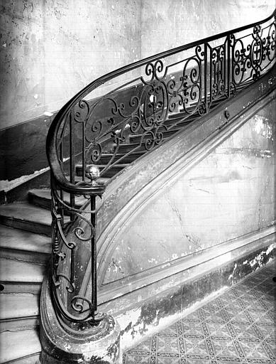 Rampe d'escalier en fer forgé : départ