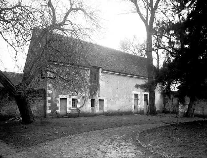 Communs de droite en entrant : atelier de Delacroix