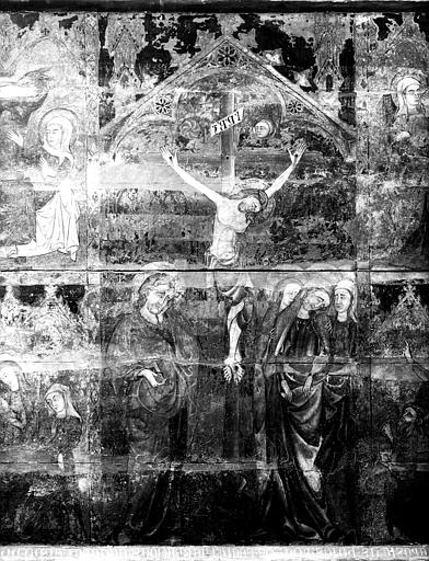 Retable après restauration, partie centrale des panneaux peints sur fond d'argent : Calvaire