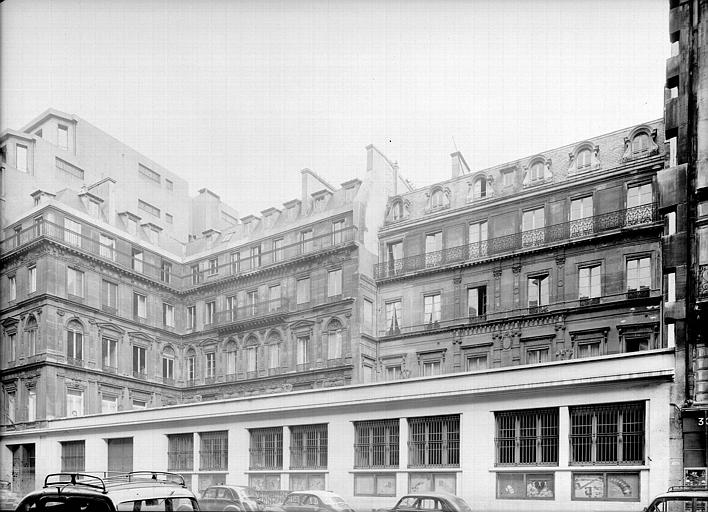 Façade de la Direction de l'enseignement technique