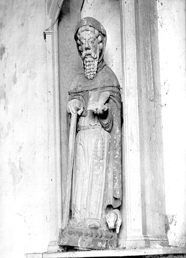 Statue en bois : saint Antoine